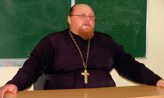 В православном молодёжном клубе «Лоза» при Георгиевском храме г. Таганрога состоялась очередная встреча-беседа со священником