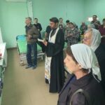 В наркологическом стационаре в честь праздника иконы Божией Матери «Неупиваемая Чаша» руководитель медико-просветительского центра «Трезвение» совершил водосвятный молебен