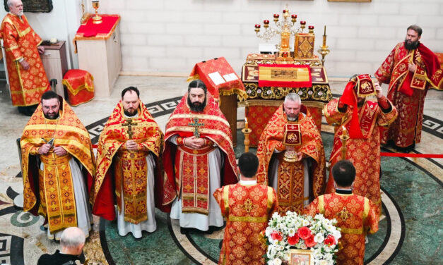 В Свято-Георгиевском храме Таганрога отметили престольный праздник