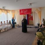 Настоятель Сергиевского храма города Таганрога посетил социальный приют для детей и подростков