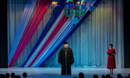 Председатель комиссии по физической культуре и спорту Ростовской-на-Дону епархии принял участие в праздновании 80-летия муниципальной спортивной школы №1 города Таганрога. 